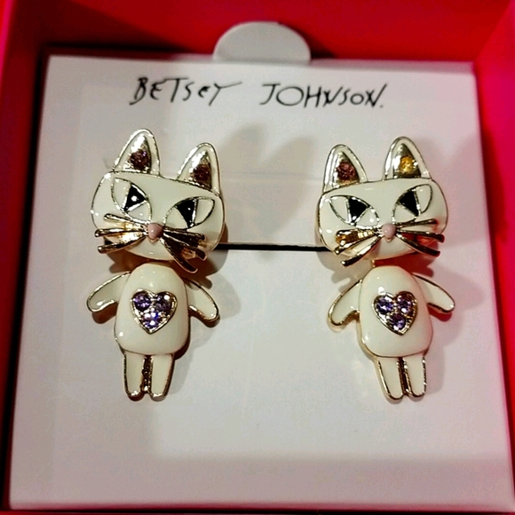 NIB.  Betsey Johnson Cat Lovers Earrings - Picture 2 of 4